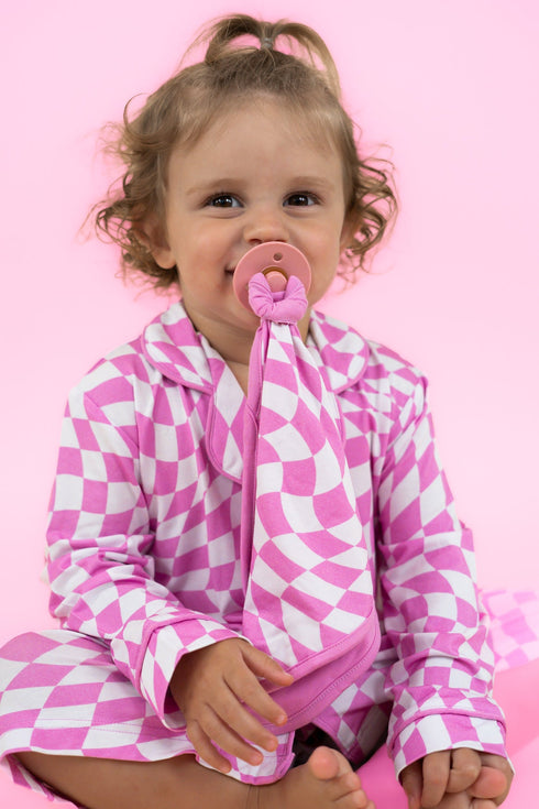 bubblegum-wavy-checkers-girls-dream-gown Dream-Big-Little-Co-pajama-baby-blanket